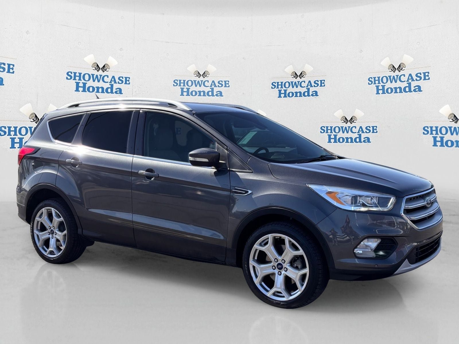 Used 2019 Ford Escape Titanium AWD/4WD image 10
