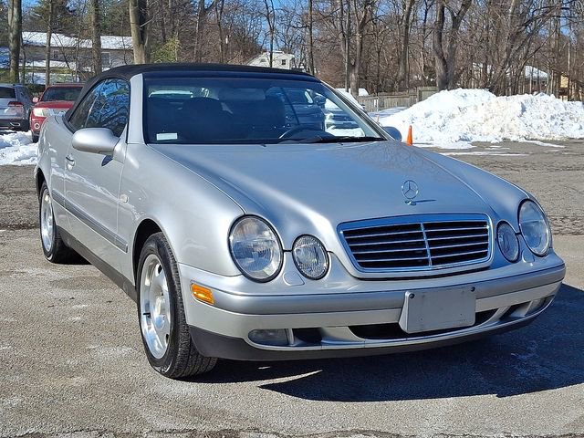 Used 1999 Mercedes-Benz CLK 320 Cabriolet image 2