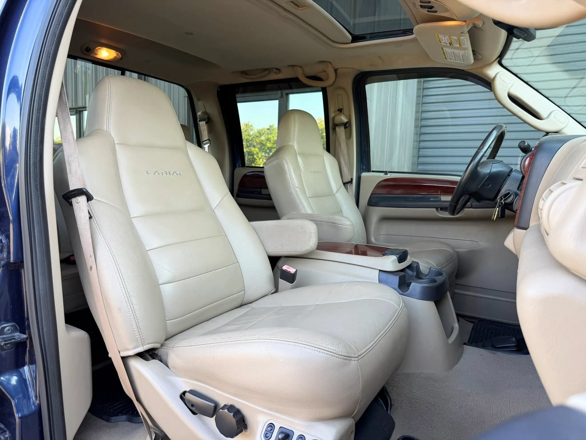 Used 2006 Ford F350 Lariat AWD/4WD image 32