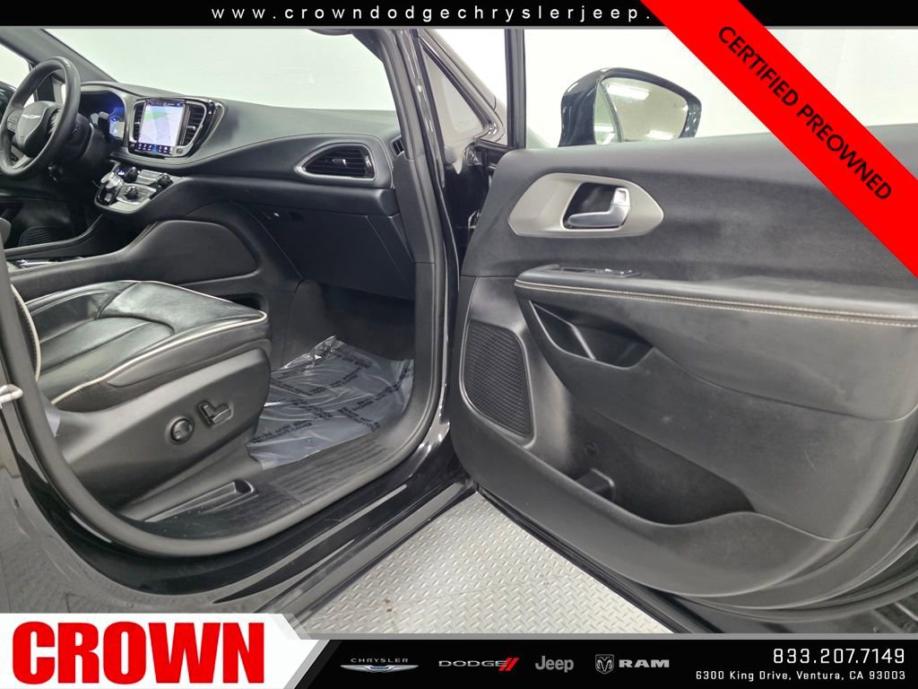Certified 2024 Chrysler Pacifica Premium image 10