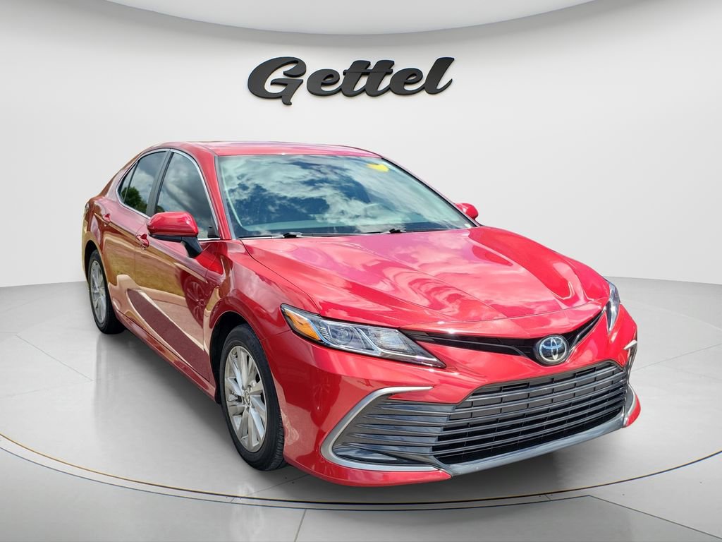 Used 2024 Toyota Camry LE image 4