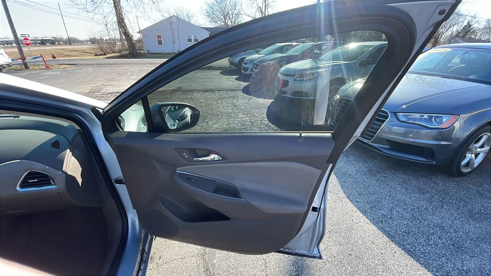 Used 2018 Chevrolet Cruze LS image 25