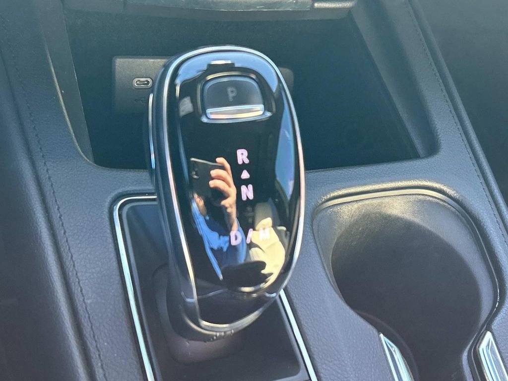 Used 2023 Cadillac XT4 Sport AWD/4WD image 36