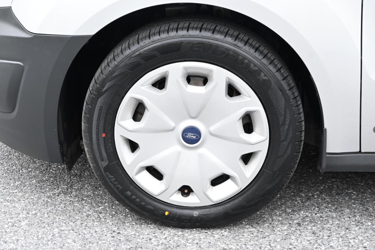 Used 2018 Ford Transit Connect XL FWD image 8