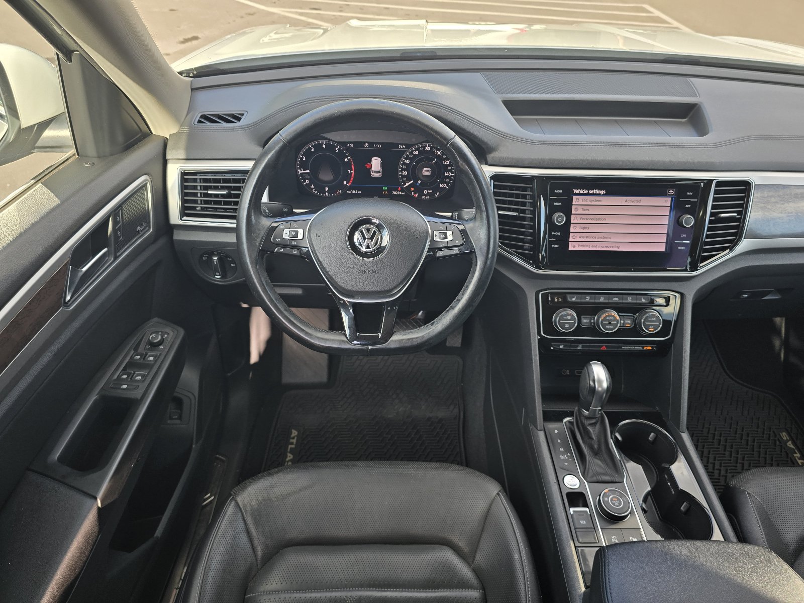 Used 2018 Volkswagen Atlas SEL Premium AWD/4WD image 14