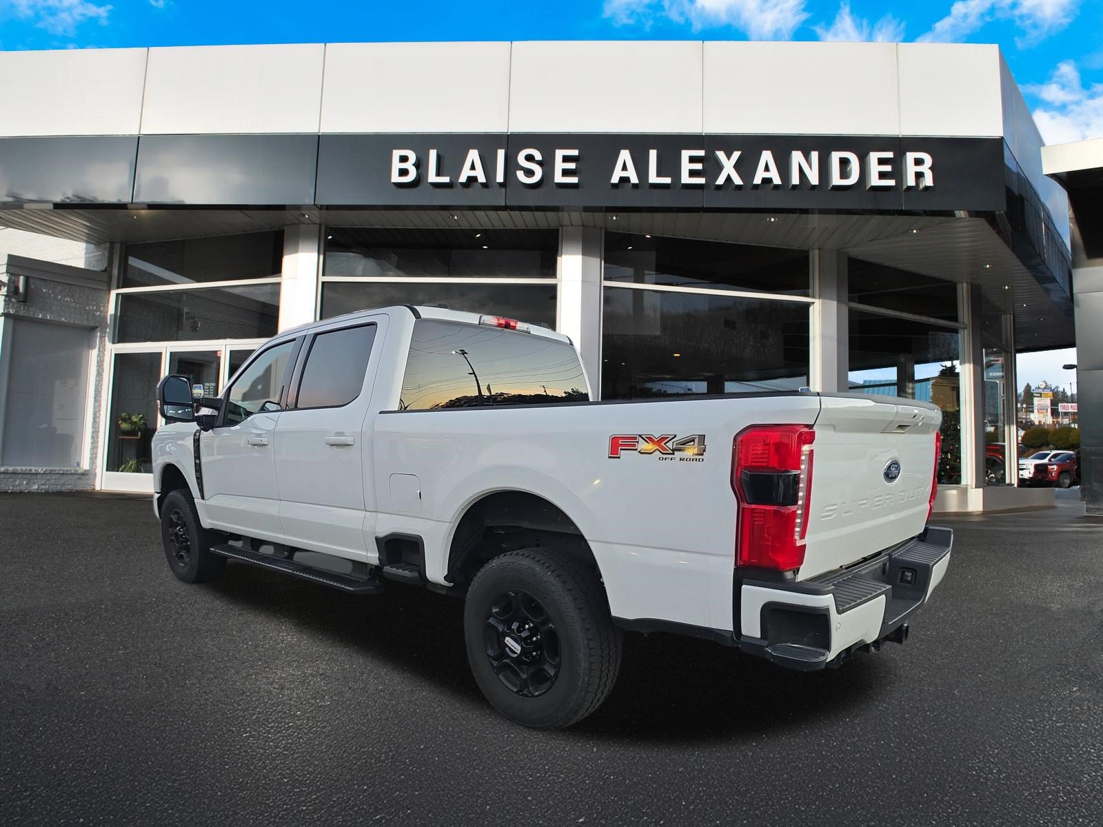 Used 2024 Ford F250 XLT w/ XLT Premium Package AWD/4WD image 6