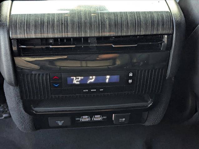 Used 2022 Jeep Wagoneer Series II RWD image 18