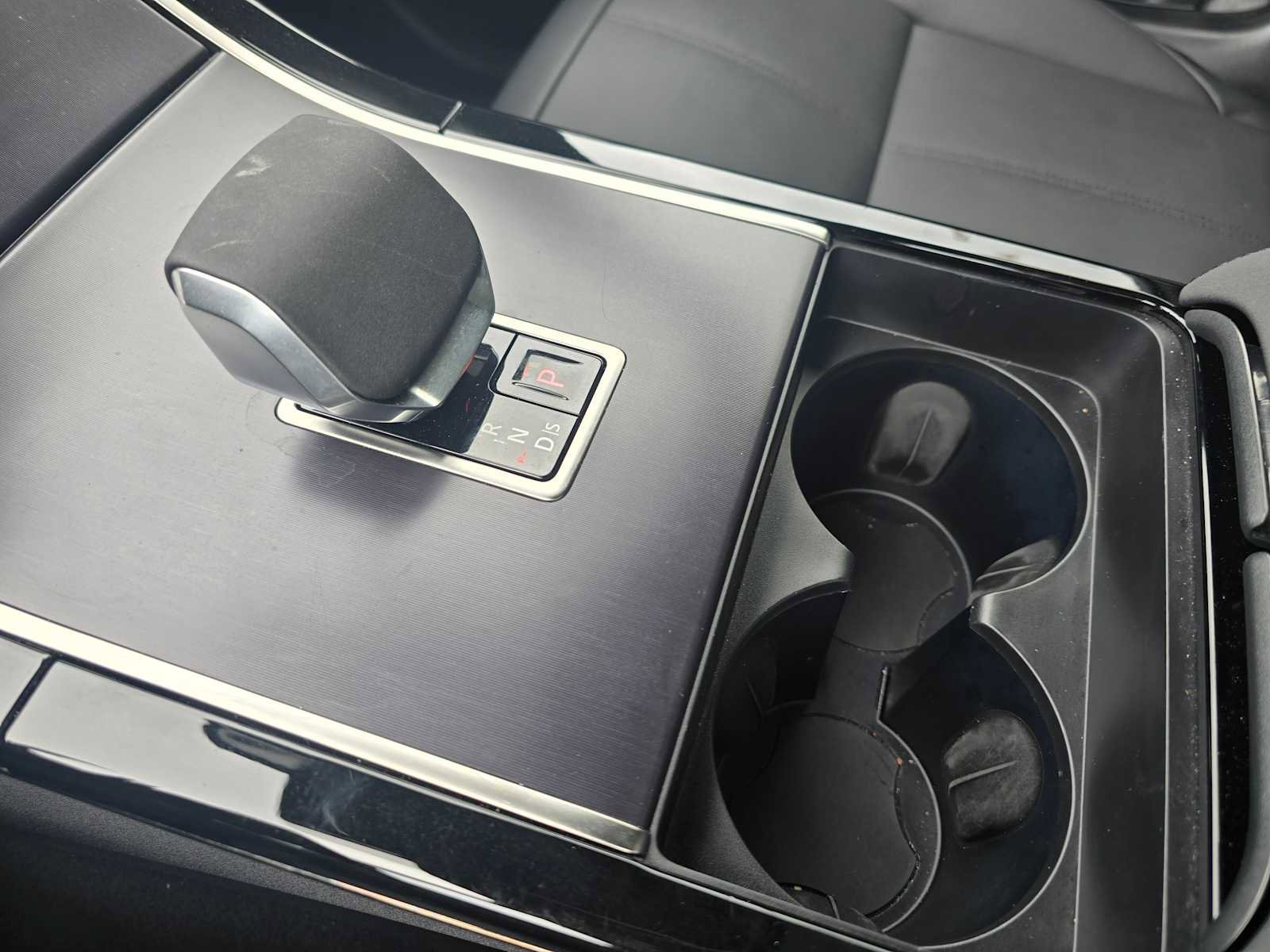 Used 2026 Land Rover Range Rover Velar Dynamic SE AWD/4WD image 31