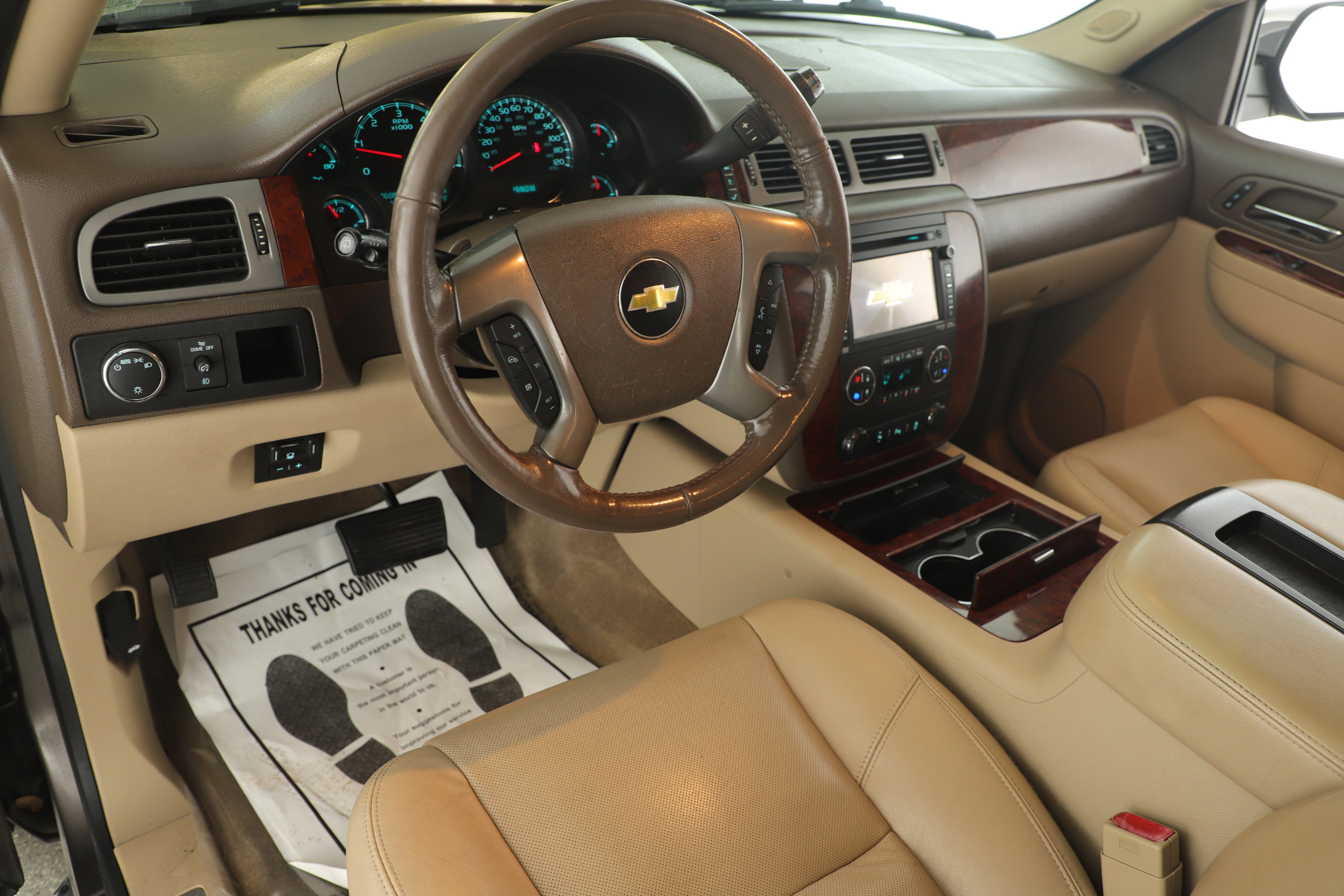 Used 2013 Chevrolet Suburban LTZ image 13