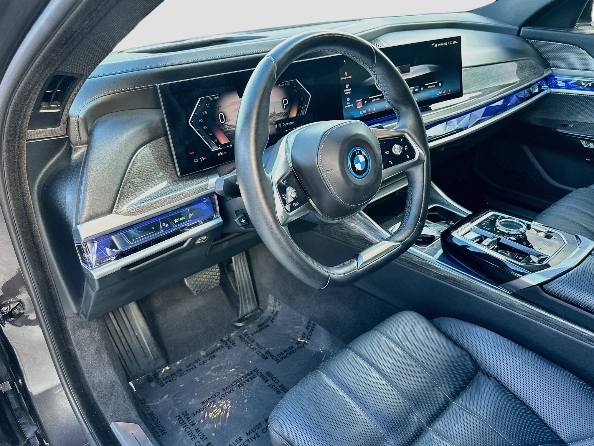 Certified 2024 BMW i7 xDrive60 AWD/4WD image 9