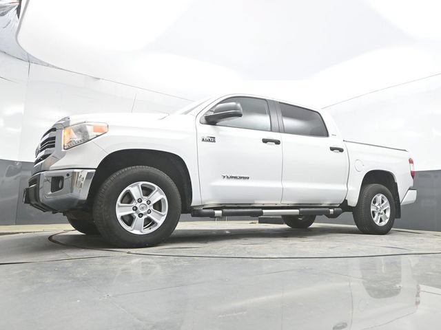 Used 2017 Toyota Tundra SR5 w/ SR5 Upgrade Package AWD/4WD image 36