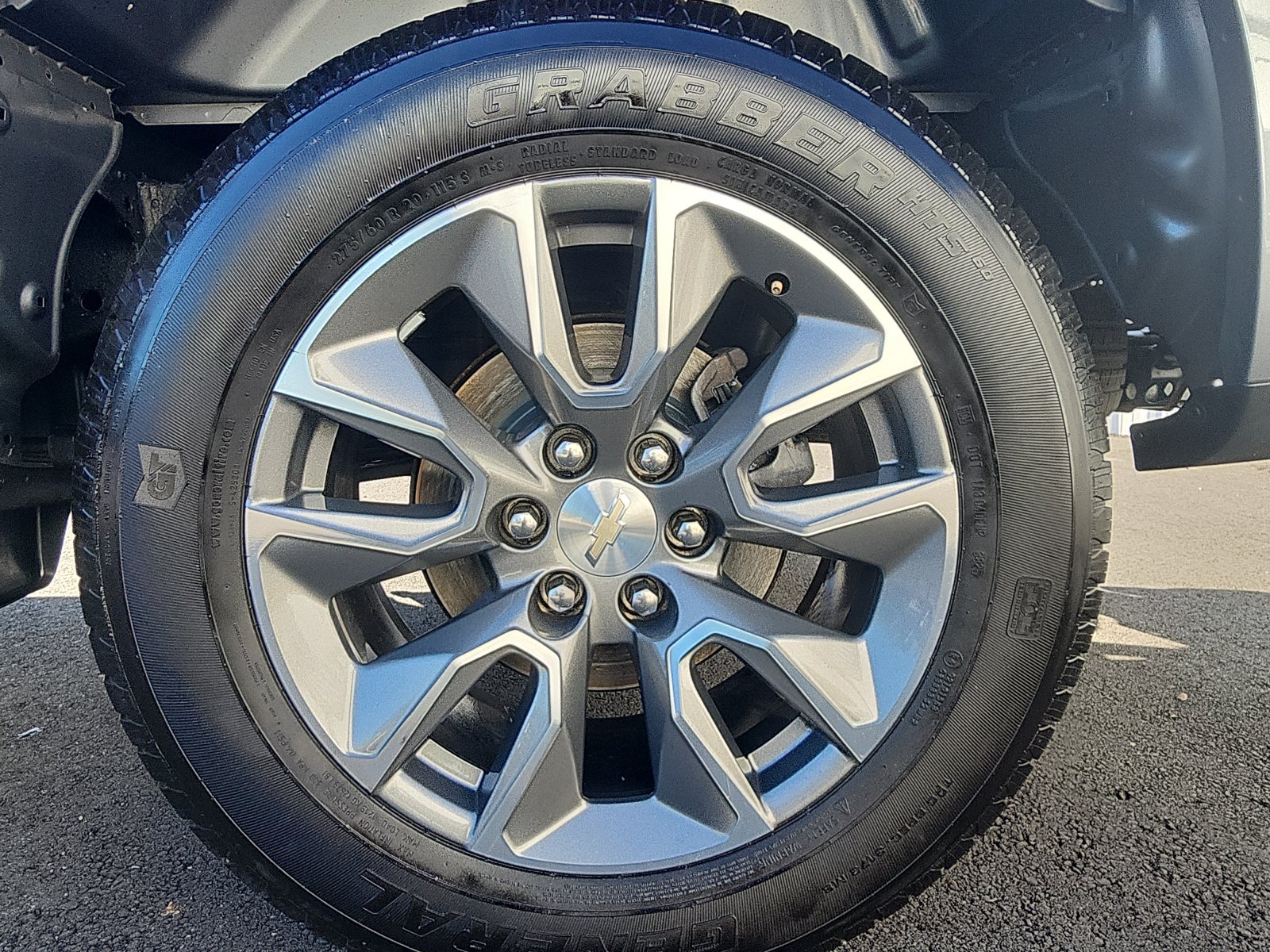 Used 2022 Chevrolet Silverado 1500 LT AWD/4WD image 9
