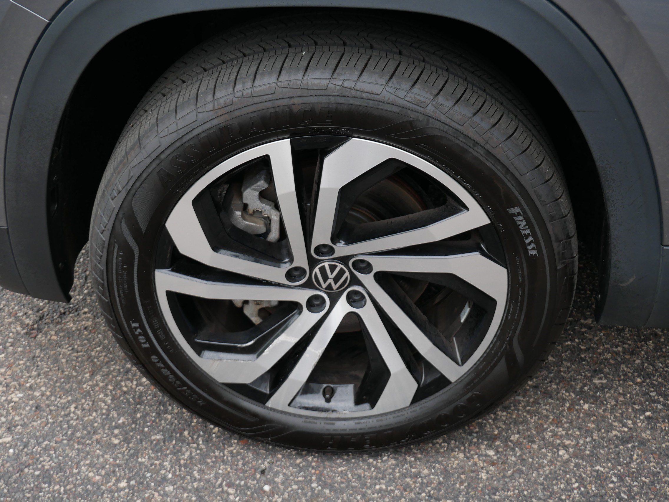 Certified 2023 Volkswagen Atlas SEL AWD/4WD image 15