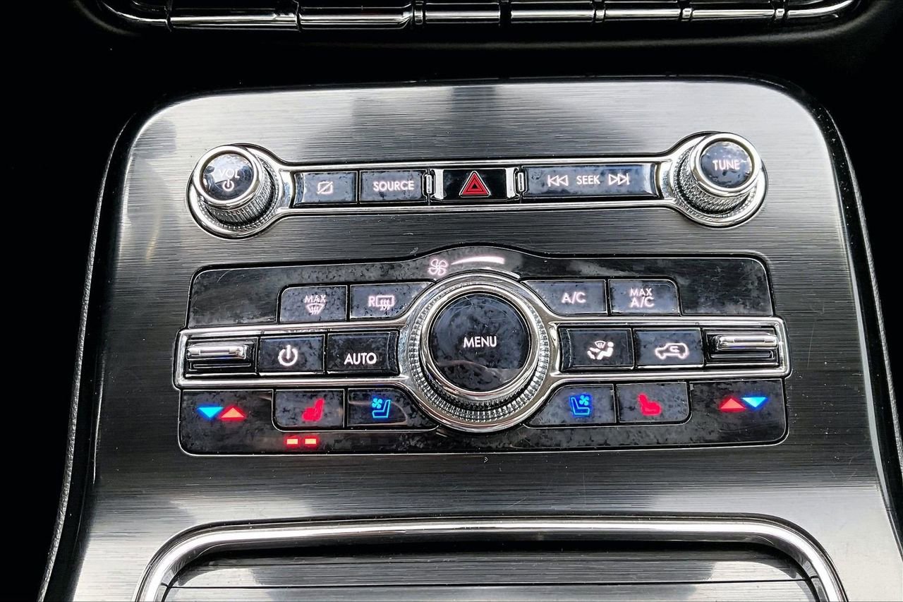 Used 2022 Lincoln Nautilus Reserve image 19