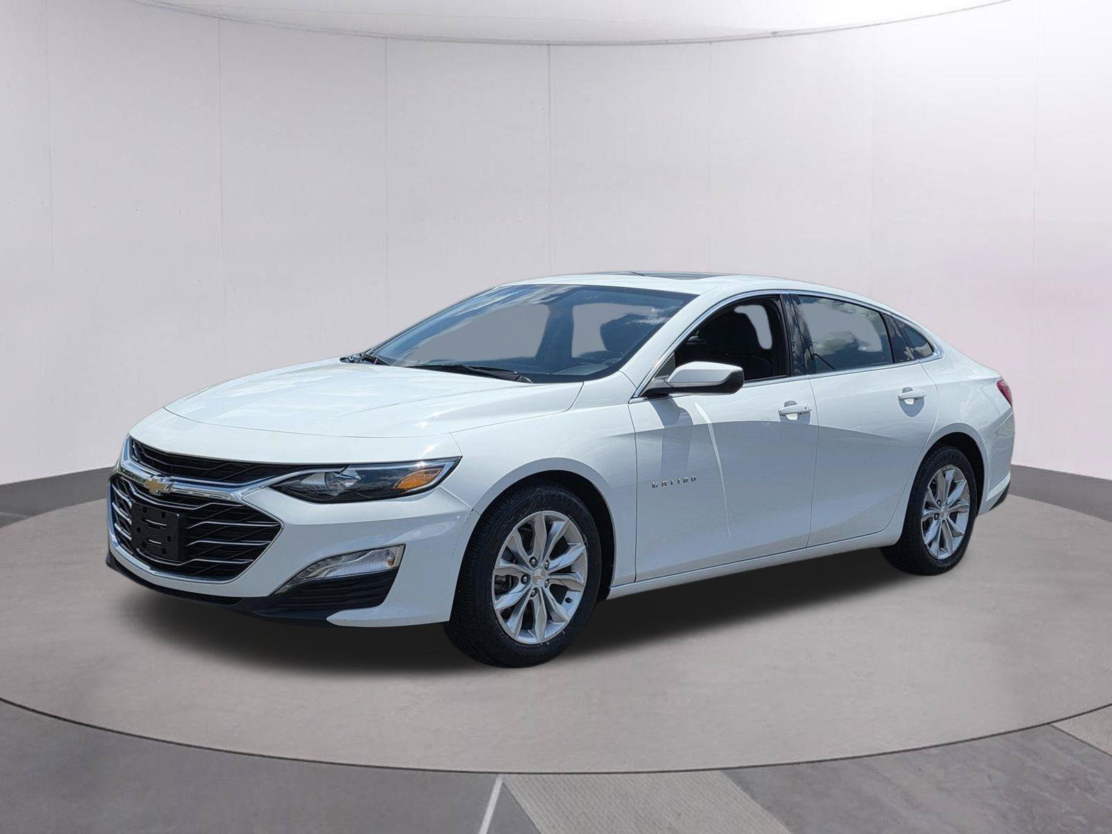 Used 2024 Chevrolet Malibu LT FWD image 1