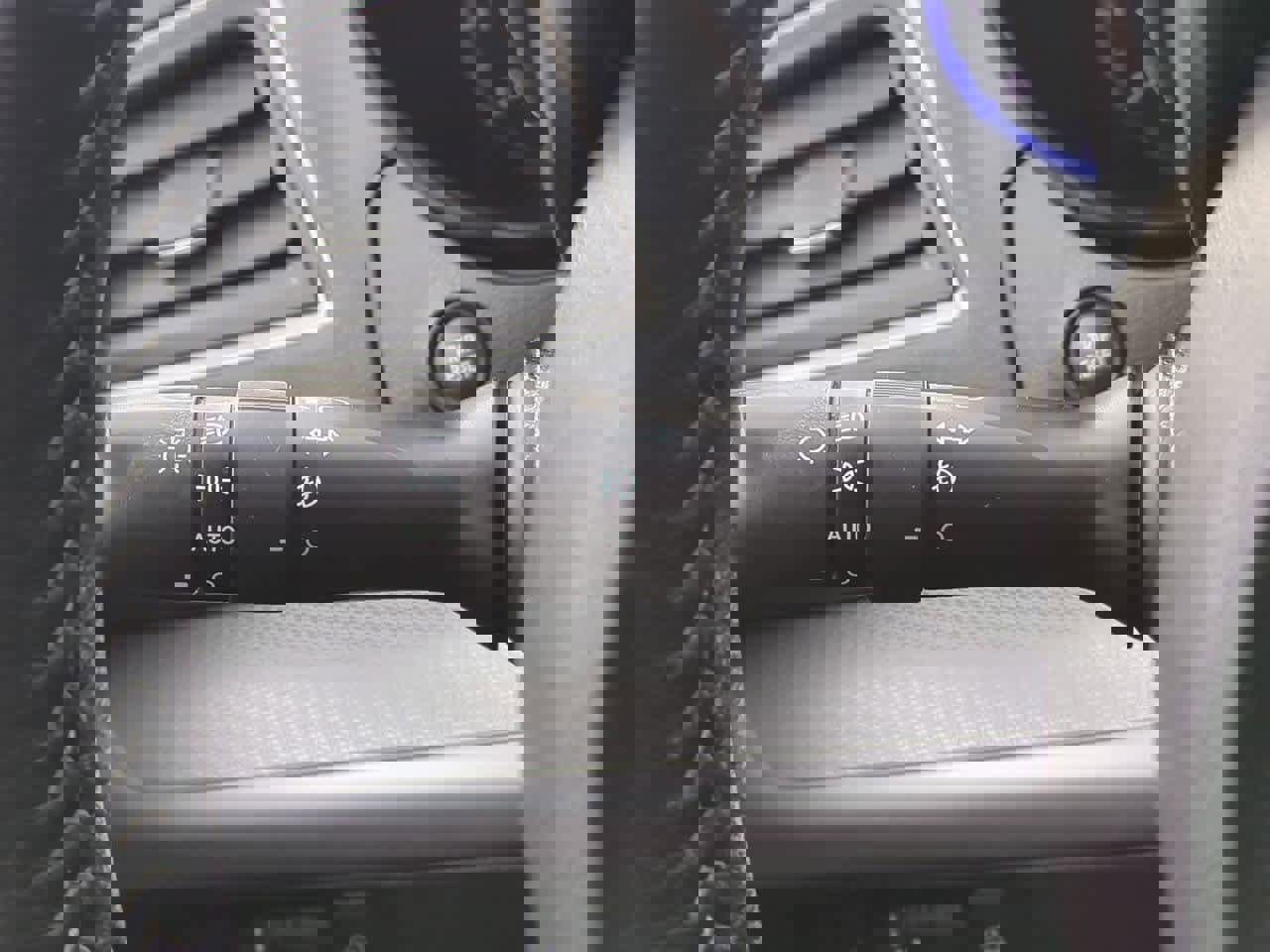 Used 2018 Subaru Outback 2.5i Premium image 25