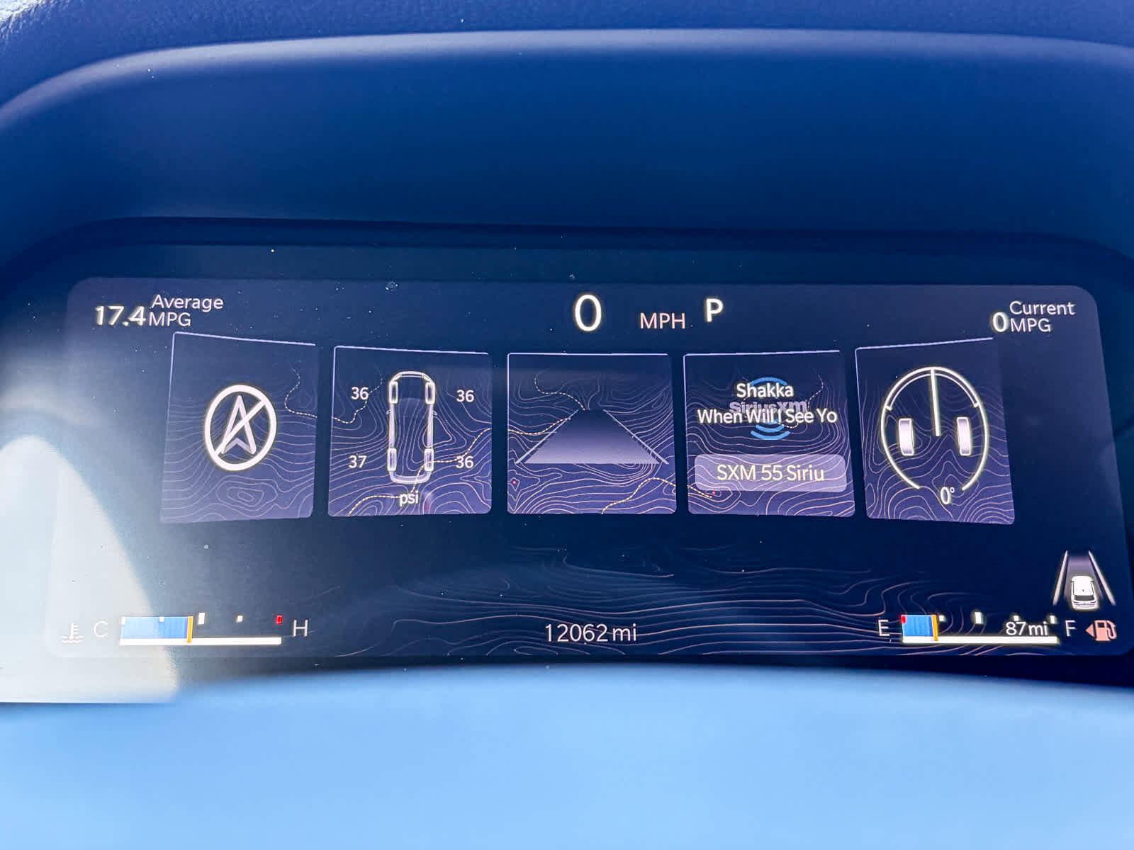 Used 2024 Jeep Grand Cherokee Limited w/ Luxury Tech Group II image 21