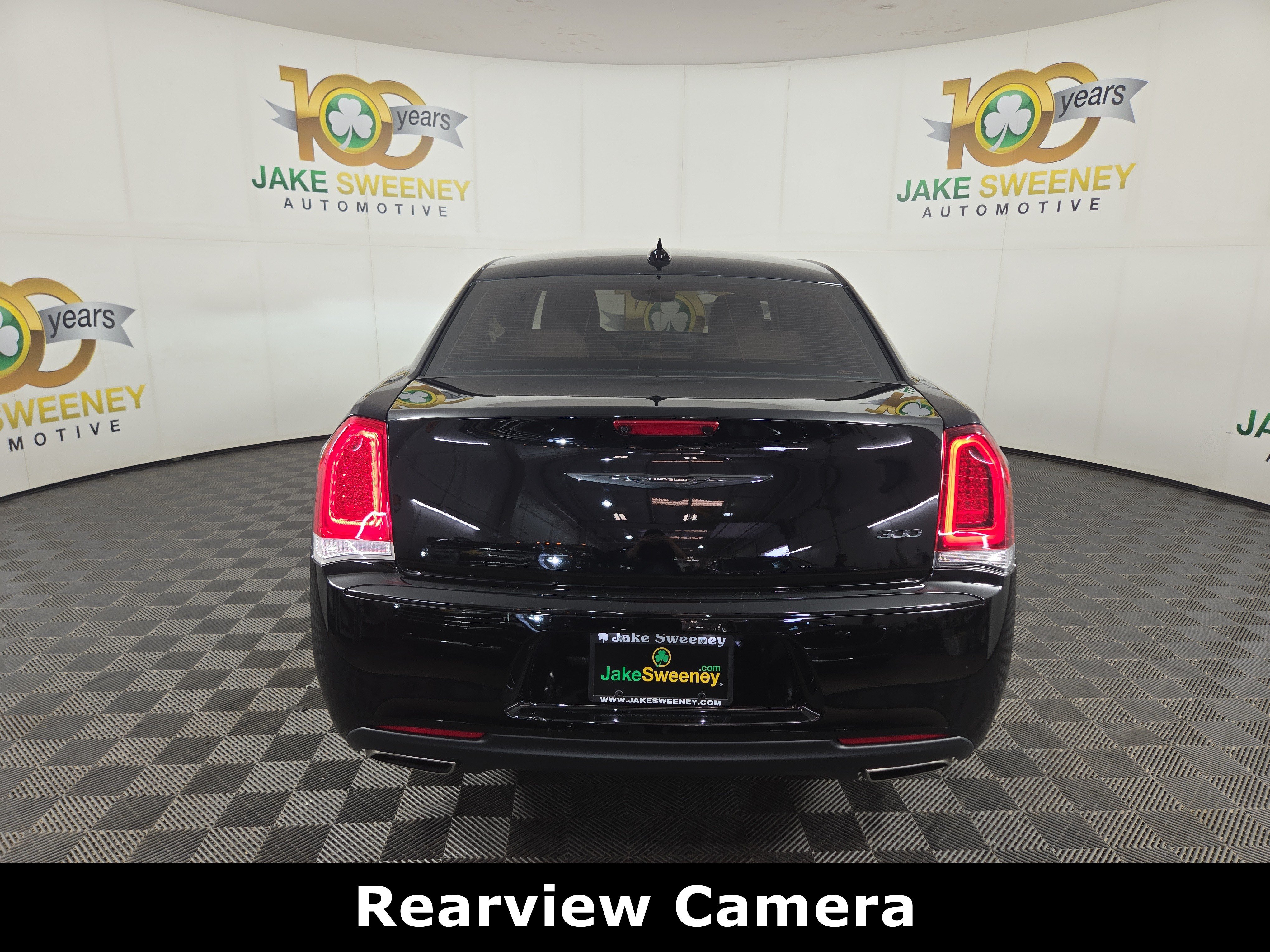 Used 2023 Chrysler 300 Touring w/ Sport Appearance Package RWD image 9