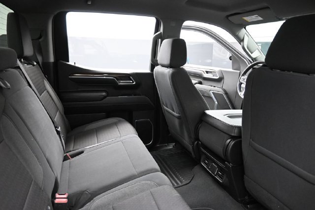 Used 2023 Chevrolet Silverado 1500 LT AWD/4WD image 30