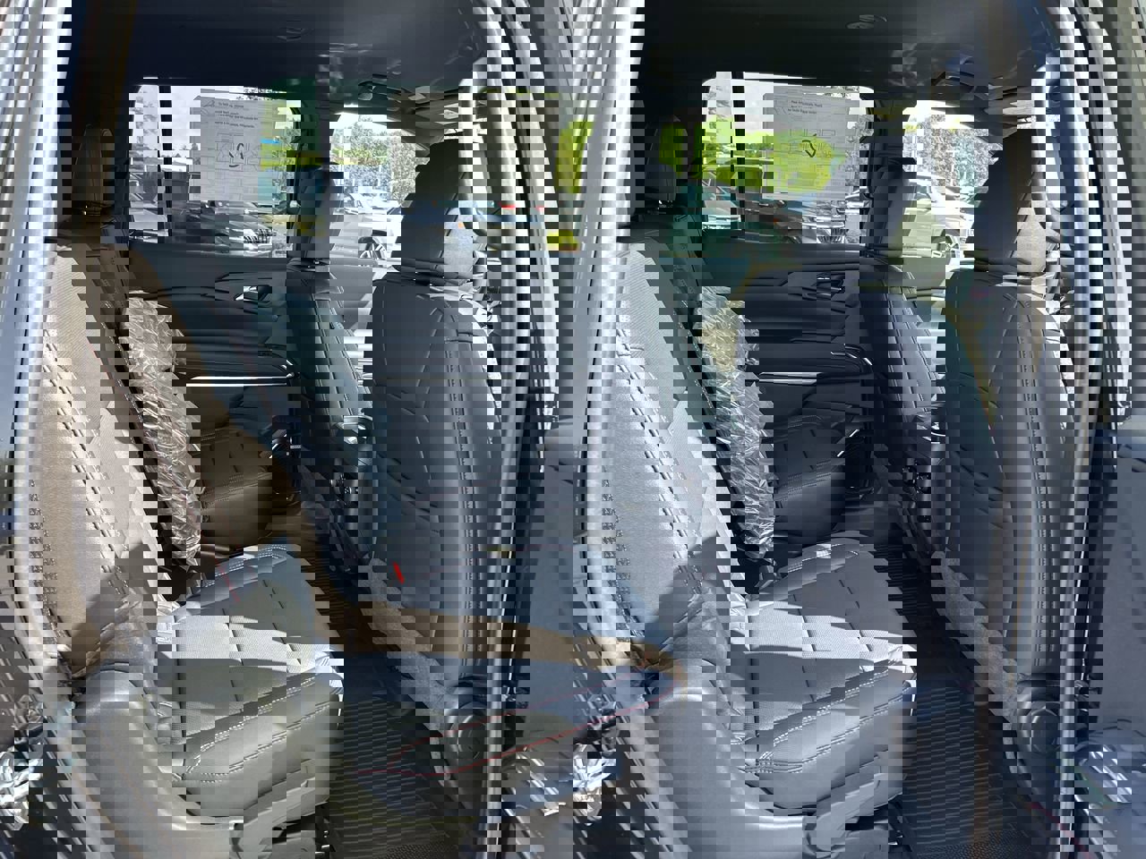 New 2025 Chevrolet Traverse Z71 w/ Enhanced Driving Package image 18