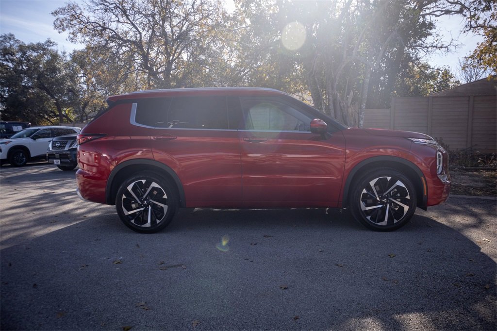 Used 2024 Mitsubishi Outlander SEL image 4