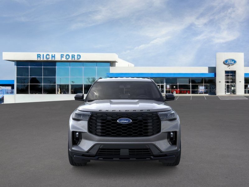 New 2026 Ford Explorer ST-Line w/ ST-Line Street Pack AWD/4WD image 6