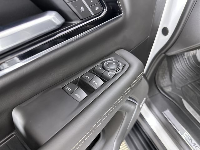 New 2026 GMC Yukon XL Elevation w/ Elevation Premium Package AWD/4WD image 25