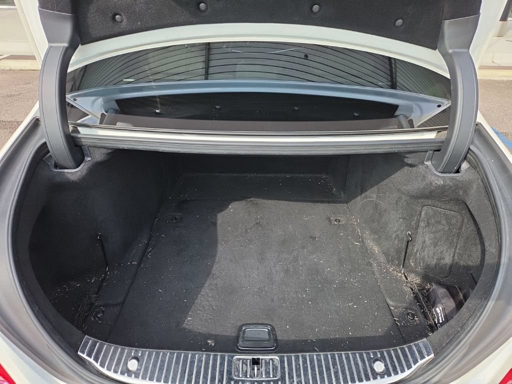 Used 2017 Mercedes-Benz S 550 Sedan image 9