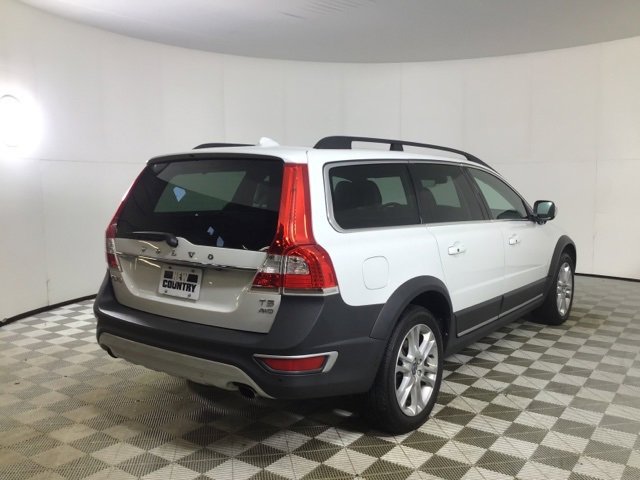 Used 2016 Volvo XC70 T5 Platinum w/ Climate Package image 7