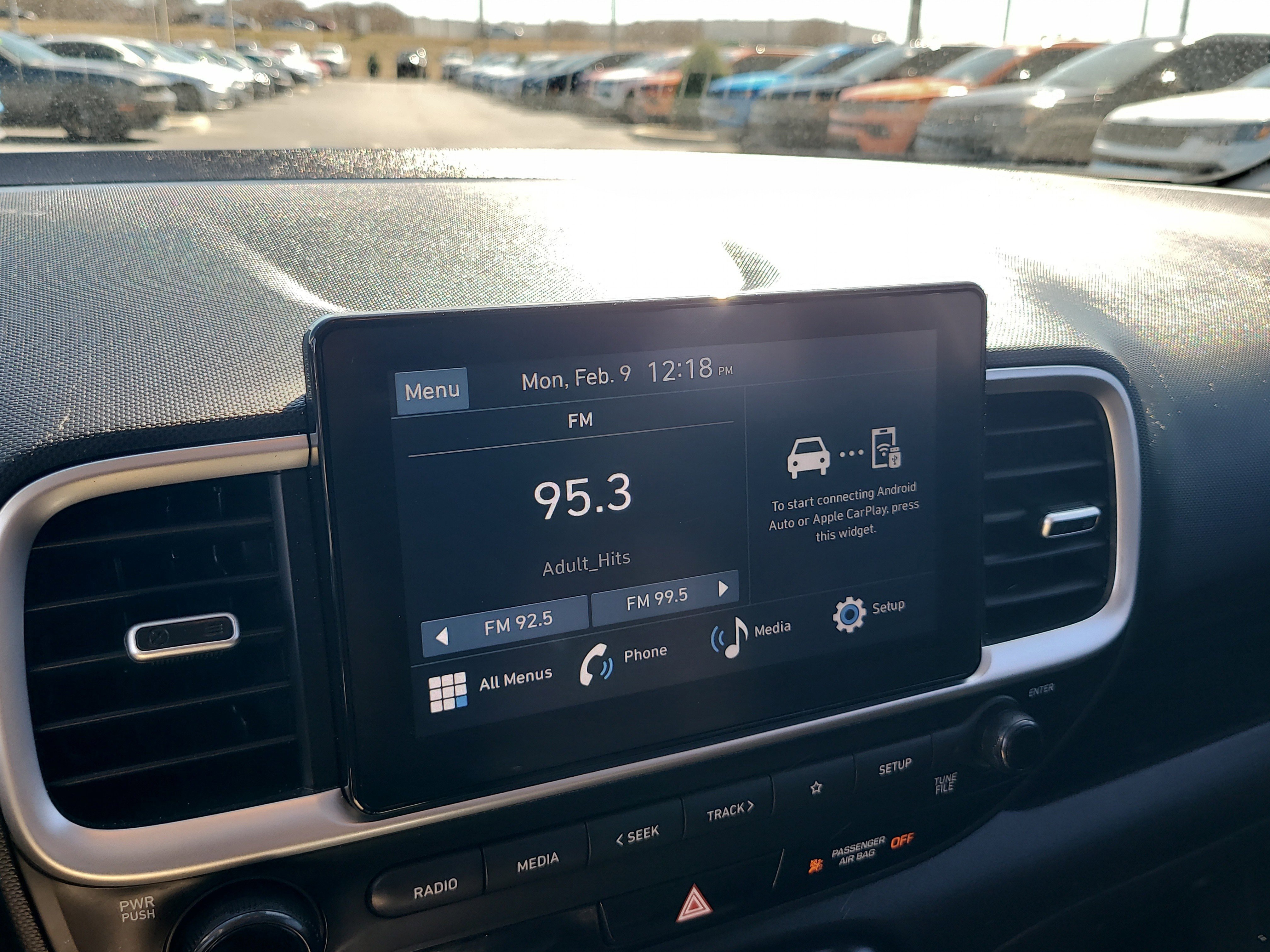 Used 2024 Hyundai Venue SEL image 21