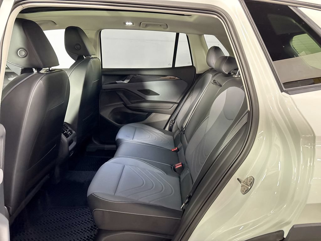 New 2026 Volkswagen Tiguan SE AWD/4WD image 20