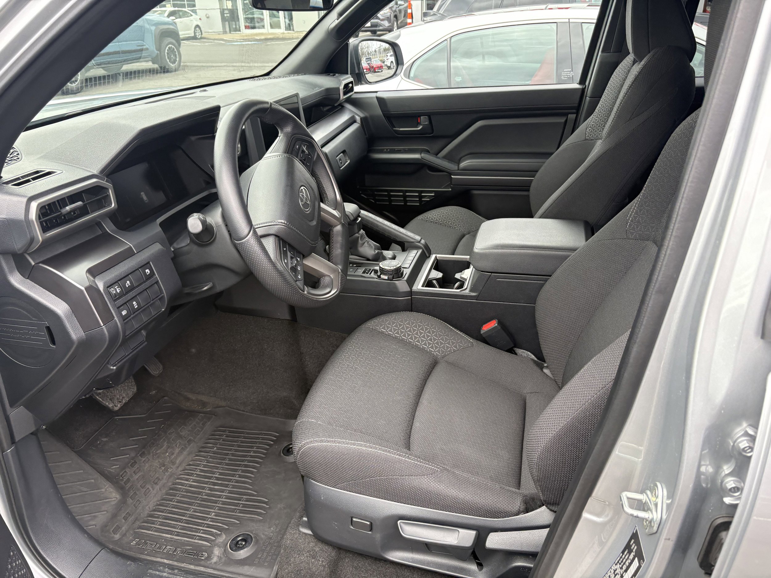 Certified 2025 Toyota 4Runner SR5 AWD/4WD image 4