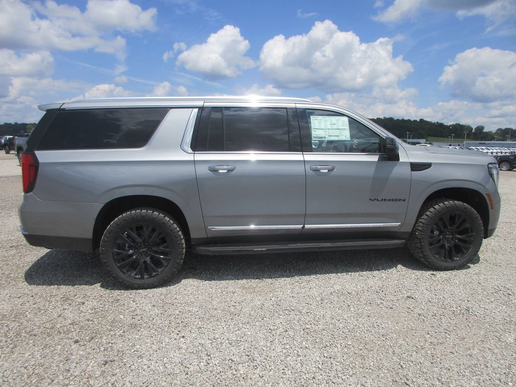 New 2026 GMC Yukon XL Elevation w/ Elevation Premium Package AWD/4WD image 3
