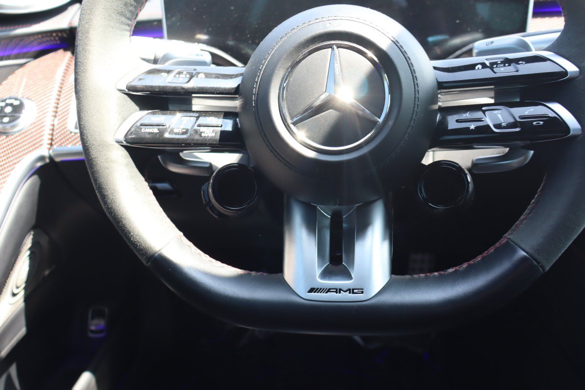 Used 2024 Mercedes-Benz S 63 AMG S w/ Carbon Fiber Exterior Package image 19