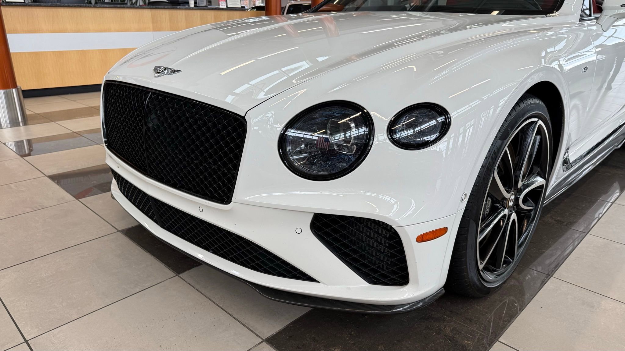 Used 2020 Bentley Continental GT image 4