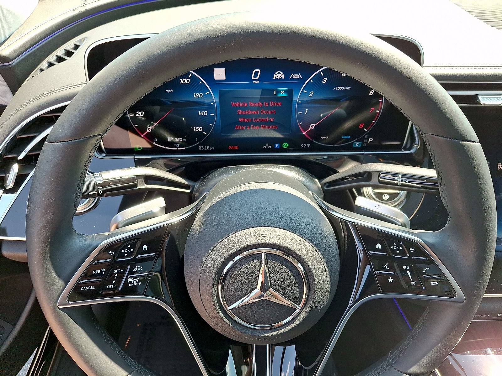Used 2025 Mercedes-Benz E 350 4MATIC Sedan image 19