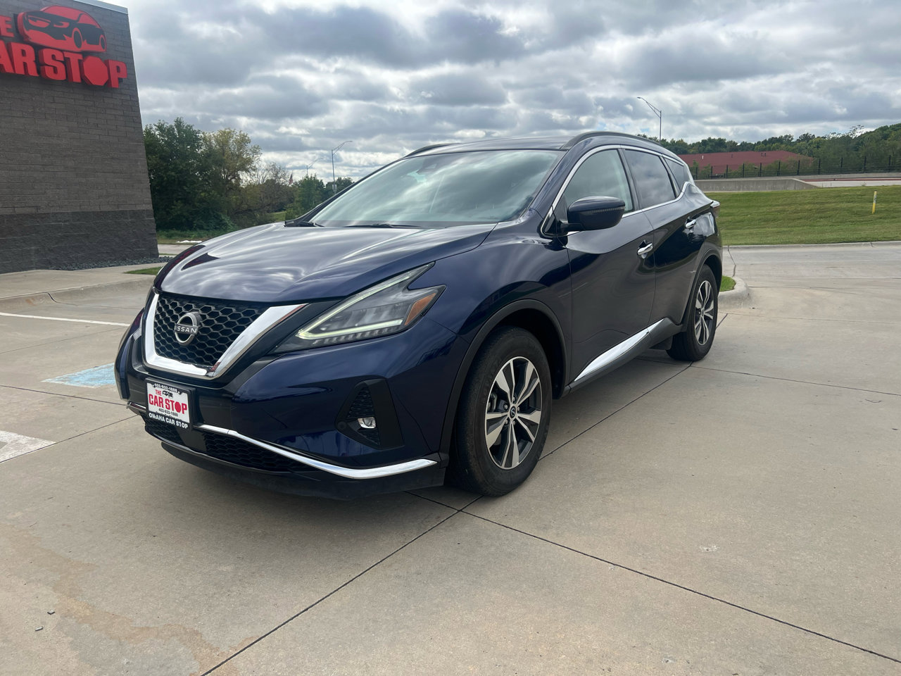 Used 2023 Nissan Murano SV image 2