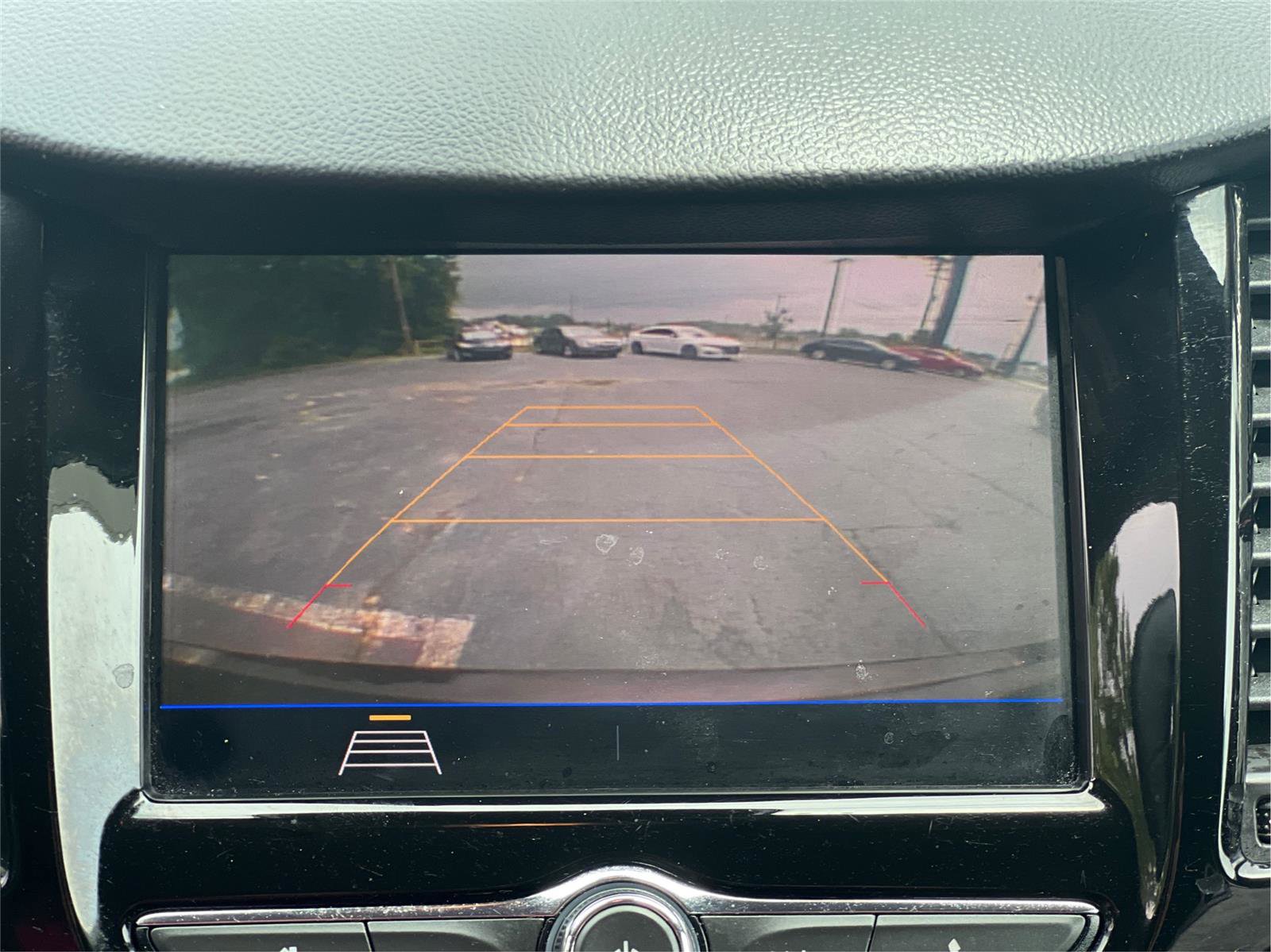 Used 2021 Chevrolet Trax LT image 8