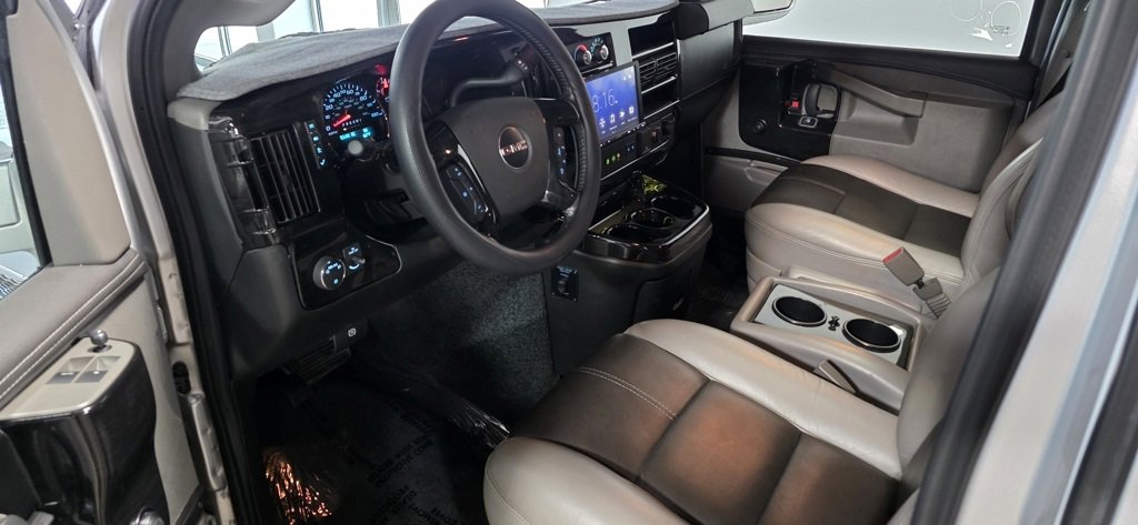 Used 2019 GMC Savana 2500 Extended w/ Enhanced Convenience Package image 12
