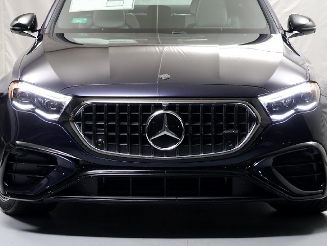 New 2026 Mercedes-Benz E 53 AMG e 4MATIC Sedan image 6