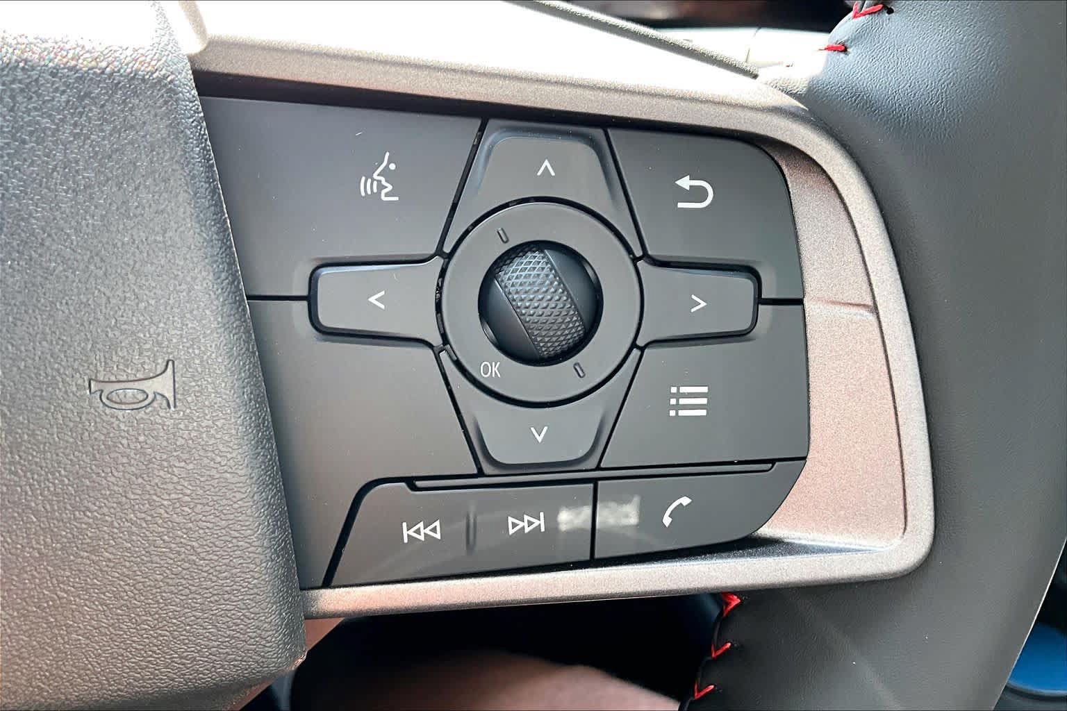 New 2027 Nissan Sentra SR w/ Floor Mat Package FWD image 14