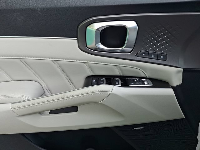 Certified 2025 Kia Sorento SX Prestige AWD/4WD image 10