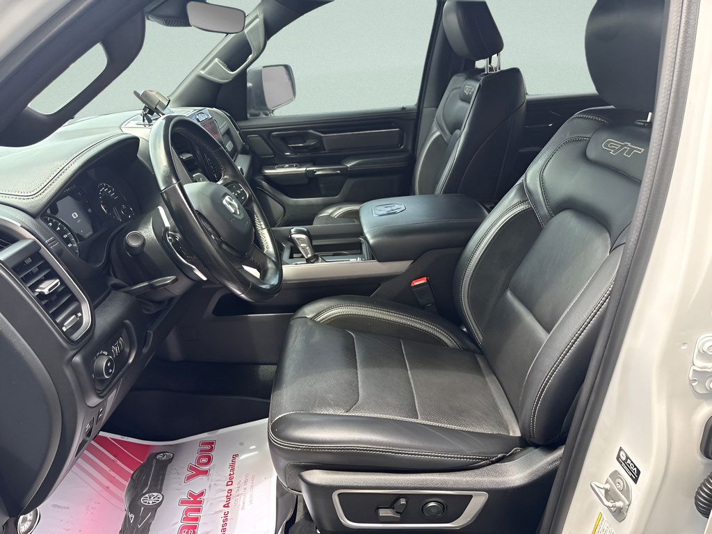 Used 2022 RAM 1500 Laramie AWD/4WD image 17