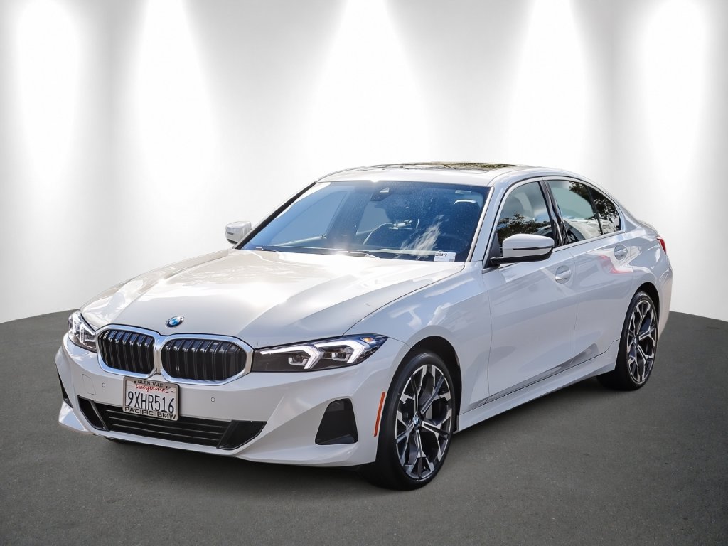Used 2026 BMW 330i Sedan RWD image 3