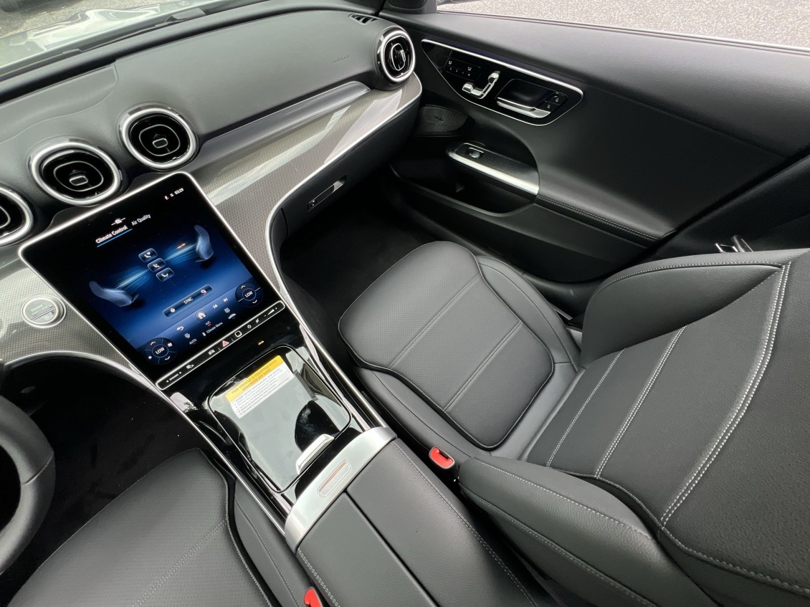 New 2026 Mercedes-Benz C 300 4MATIC Sedan image 14