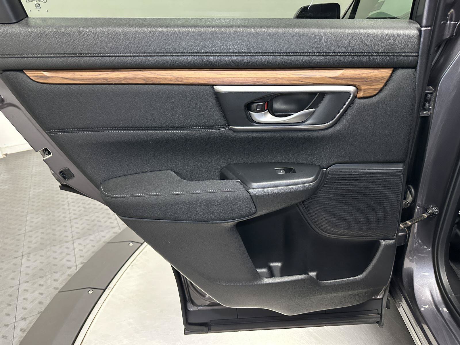 Used 2020 Honda CR-V EX image 28