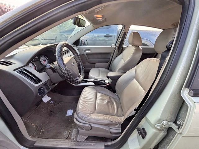 Used 2010 Ford Focus SEL image 6