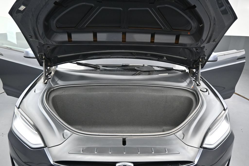 Used 2023 Tesla Model X AWD/4WD image 36