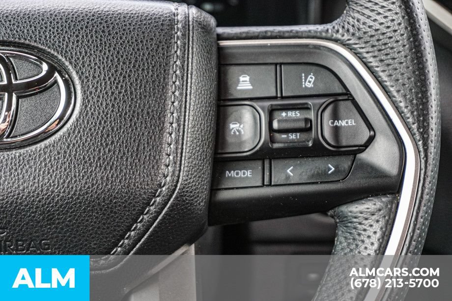 Used 2025 Toyota Sequoia SR5 AWD/4WD image 31