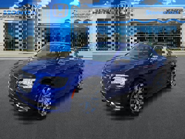 Used 2019 Chrysler 300 Touring w/ Chrome Appearance Package